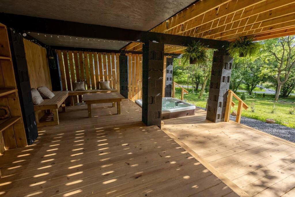 Valhalla Cabins Aframes With Hot Tubs & Sauna Cosby Exterior foto