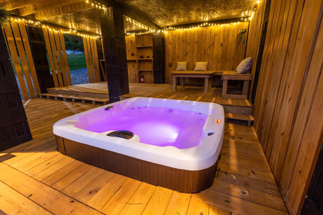 Valhalla Cabins Aframes With Hot Tubs & Sauna Cosby Exterior foto